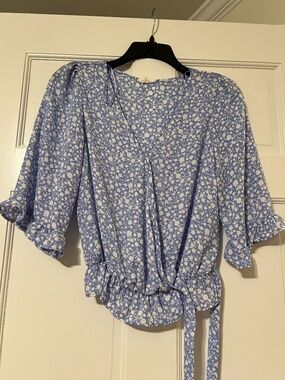 Blue and white top
